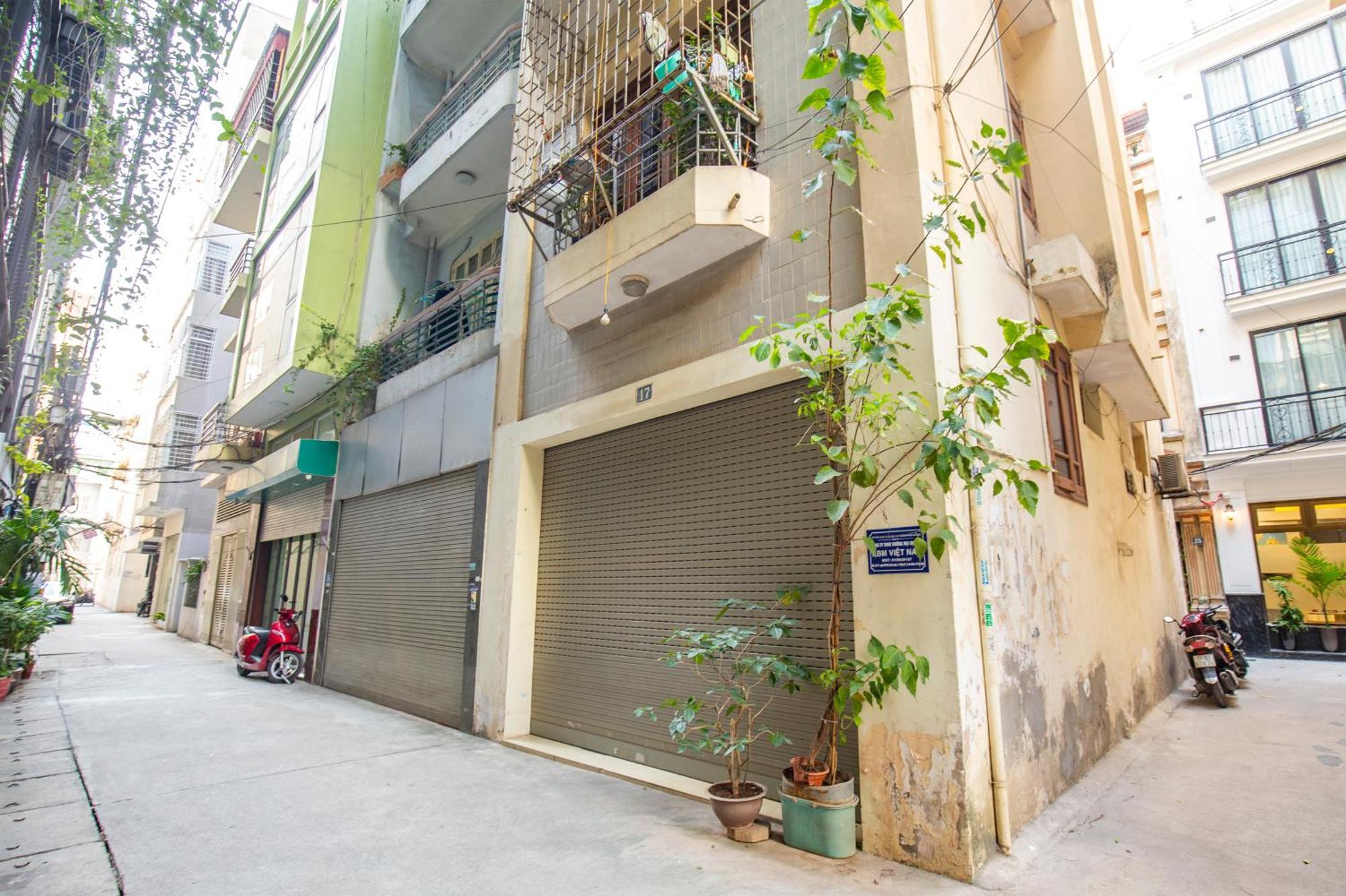 Sumitomo - Linh Lang Street