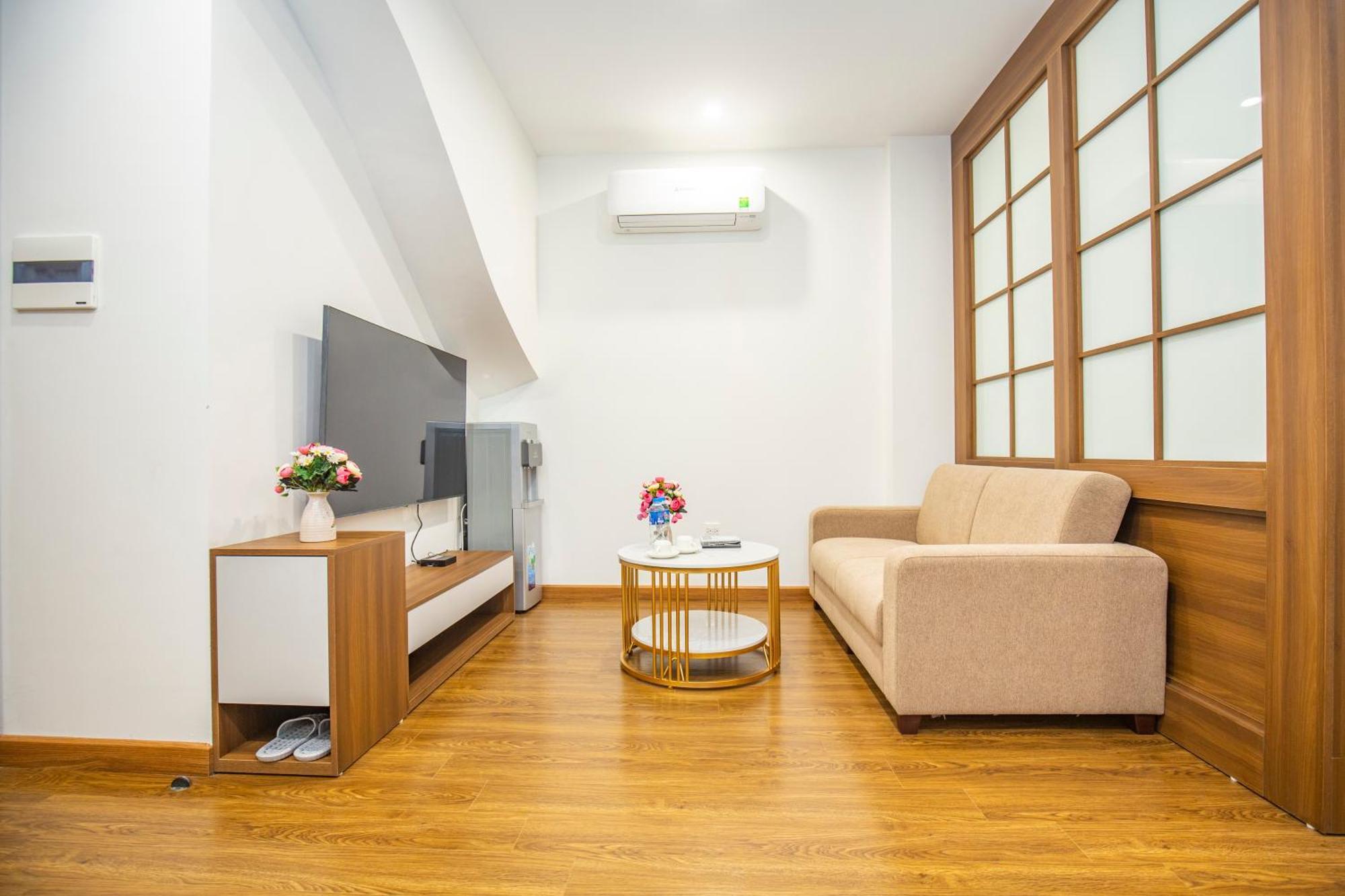 Apartment Sumitomo - Linh Lang Street Hanoi