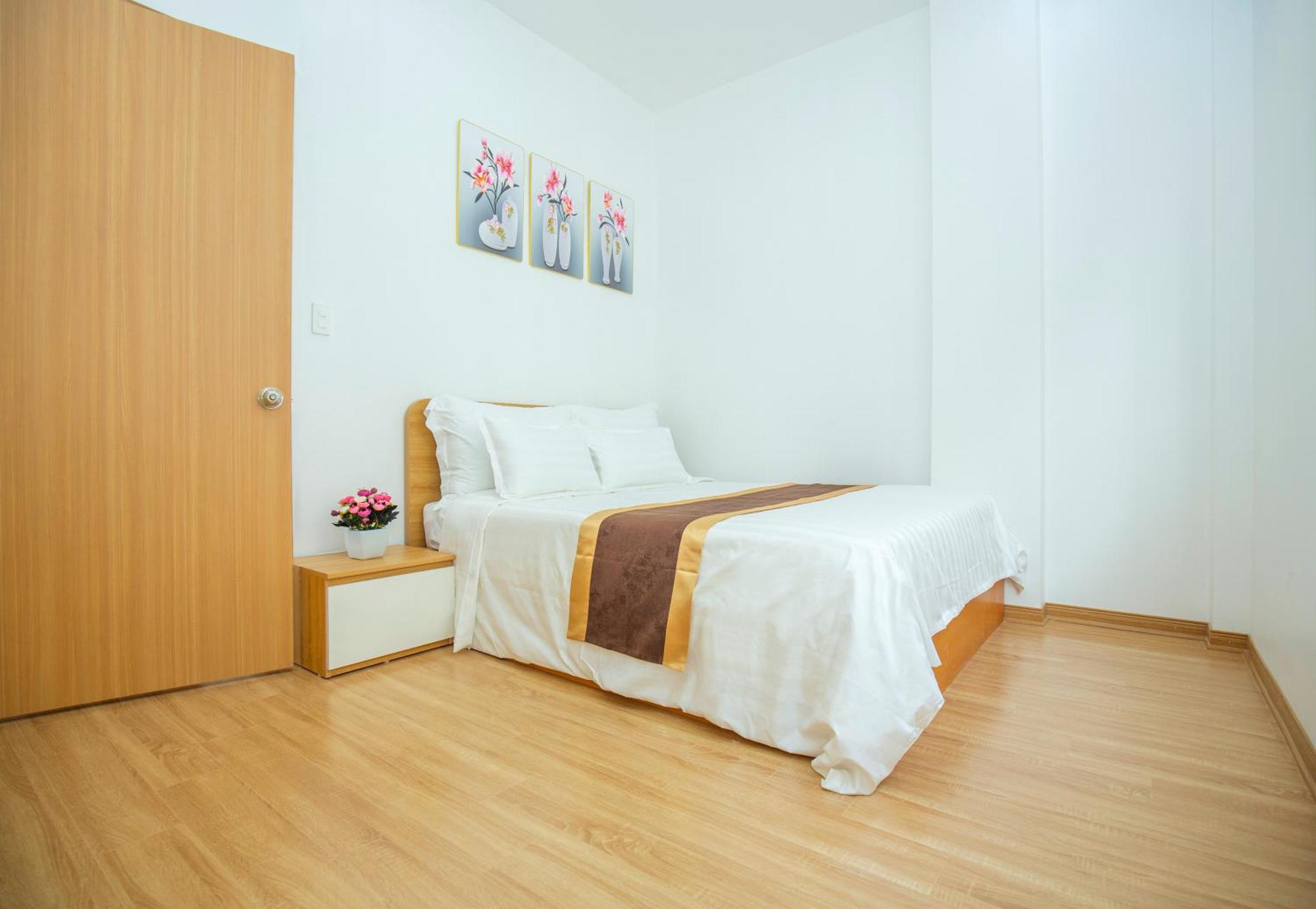 Apartment Sumitomo - Linh Lang Street Hanoi